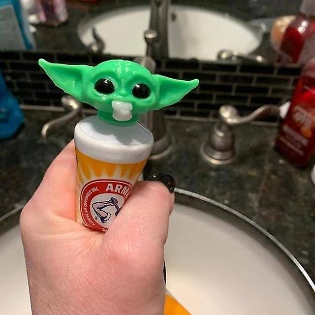 Nakładka na pastę do zębów Yoda